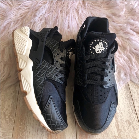 NWT Nike Huarache run Premium Rare - Picture 8 of 8